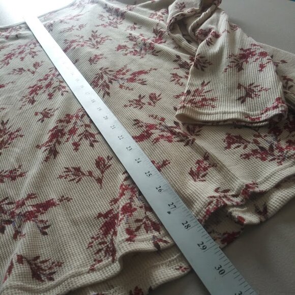 Terra & Sky women's size 4X cream and burgundy floral Waffle Henley Top - Picture 9 of 16